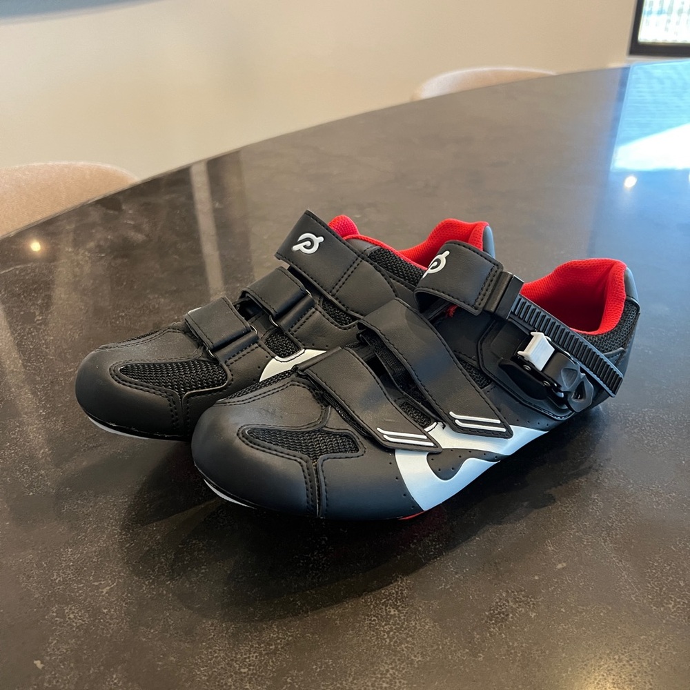 Peloton Cycling Shoes, almost new!